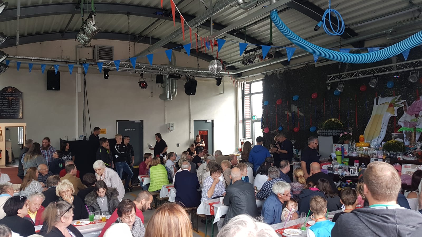 Der Löschzug Hilgen feiert Feuerwehrfest. Geboten wird ein buntes Programm für Groß und Klein ab 11 Uhr Archivfoto 2
